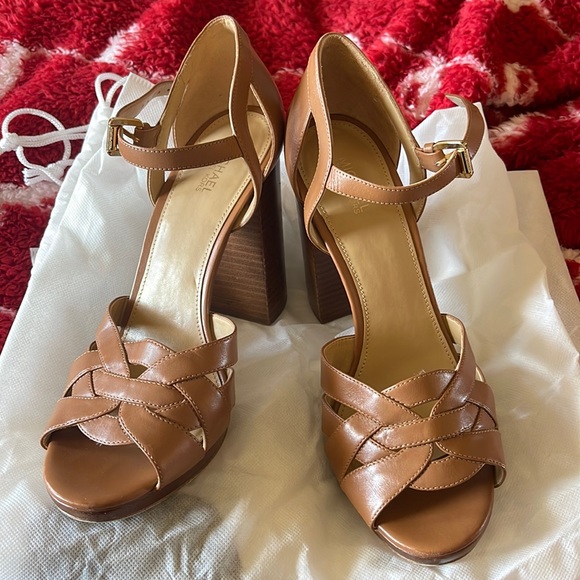 MICHAEL Michael Kors Heels - Picture 1 of 5